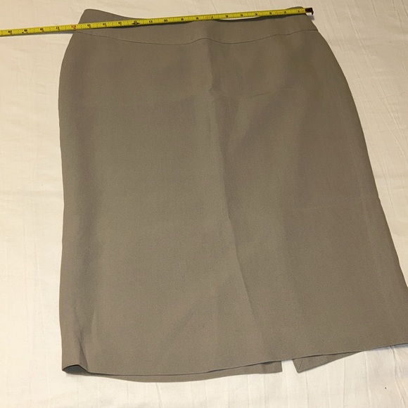 NWOT Armani Collezioni Silk pencil skirt - Picture 2 of 6